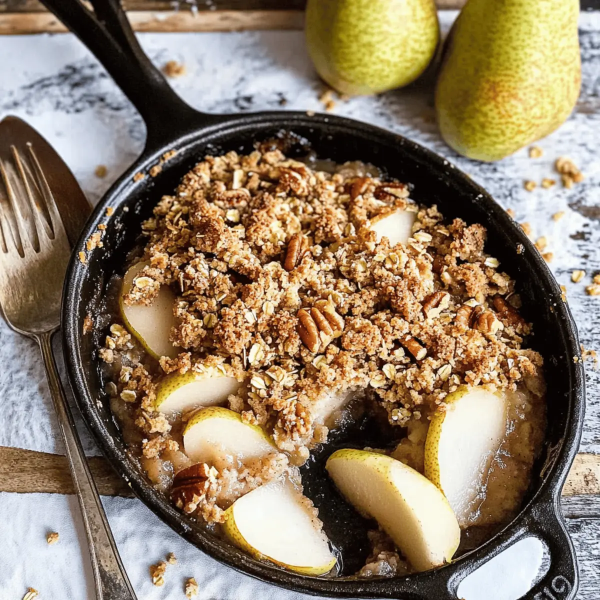 Delicious Pear Crisp with Crunchy Pecan Topping to Love