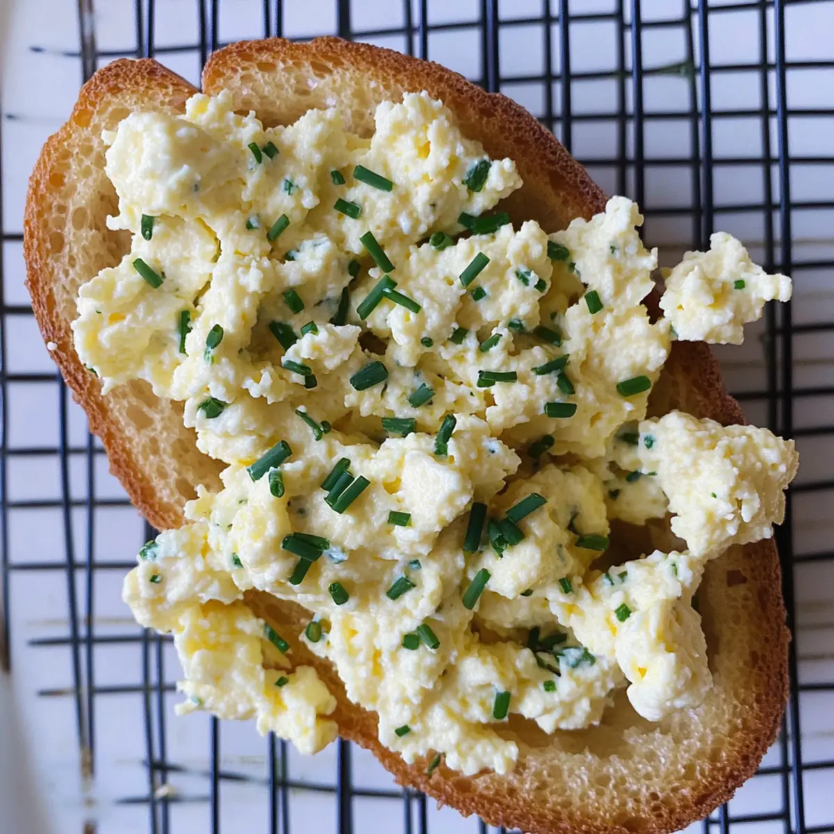 Scrambled Eggs with Ricotta and Chives for a Creamy Start